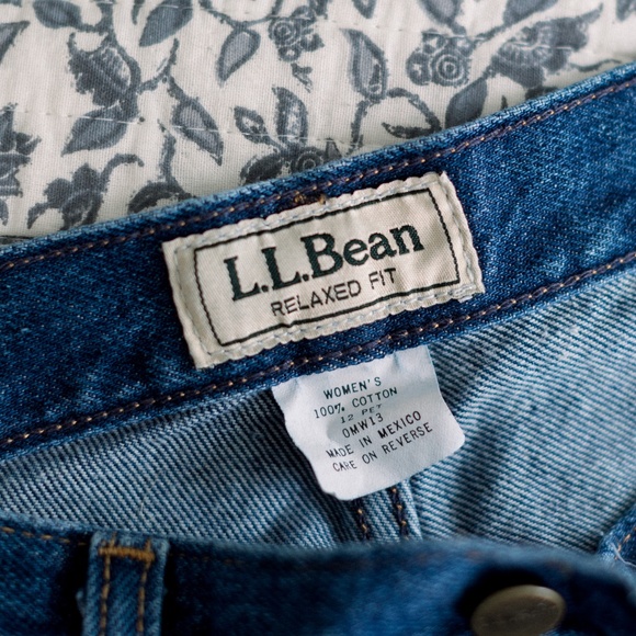 Vintage Women's L.L. Bean Relaxed Fit Jeans Size 12P - Picture 7 of 9